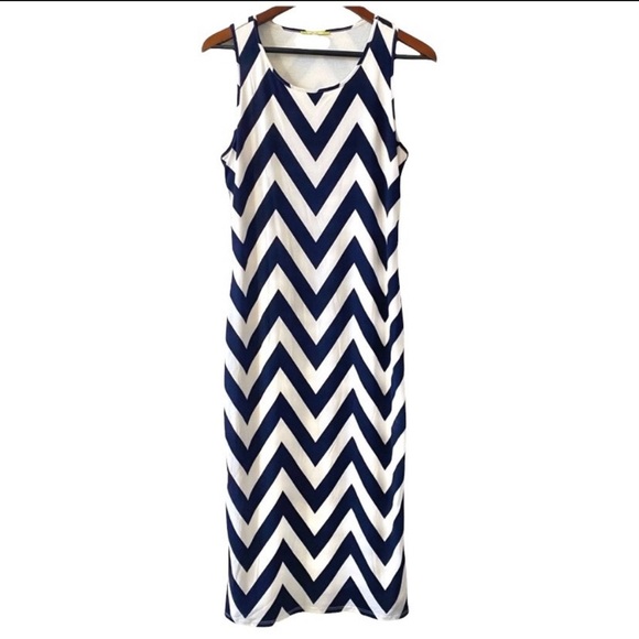 Gianni Bini White and Navy Zigzag Maxi Dress - Picture 4 of 7